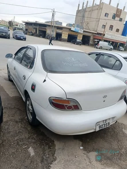 هيونداي افانتي 1996