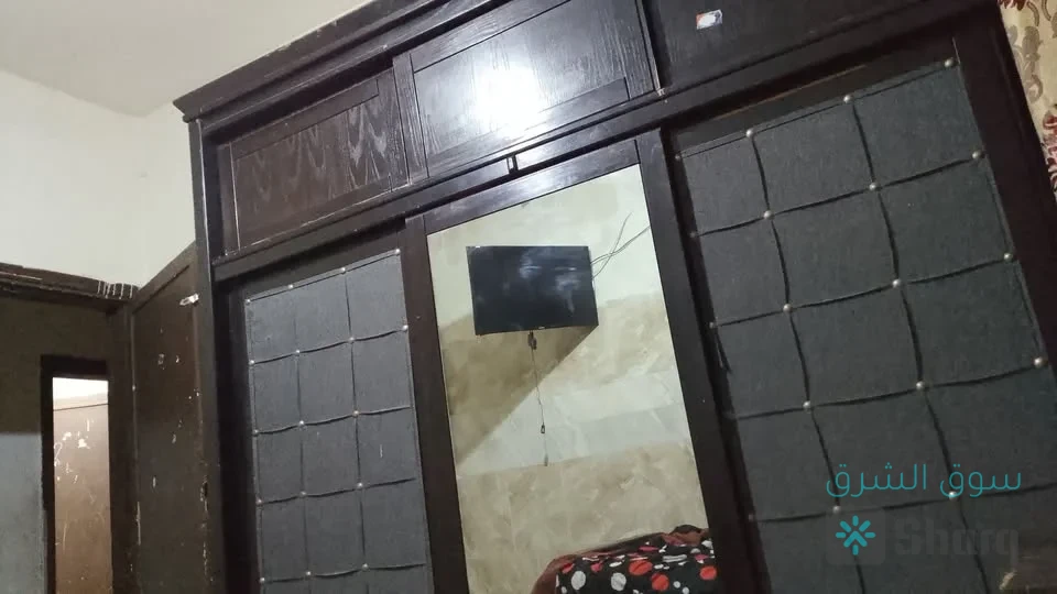 خزانة للبيع