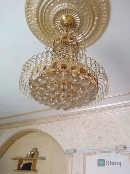 ثريات للبيع