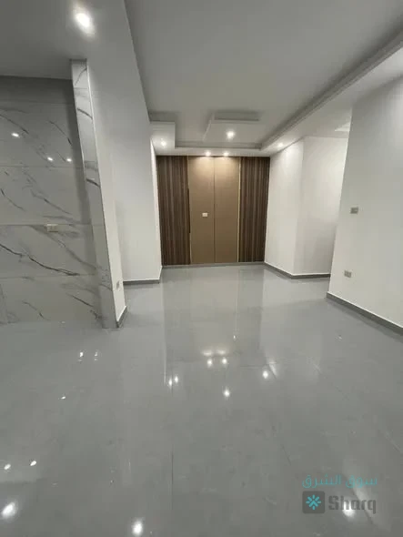 شقة للبيع — 4